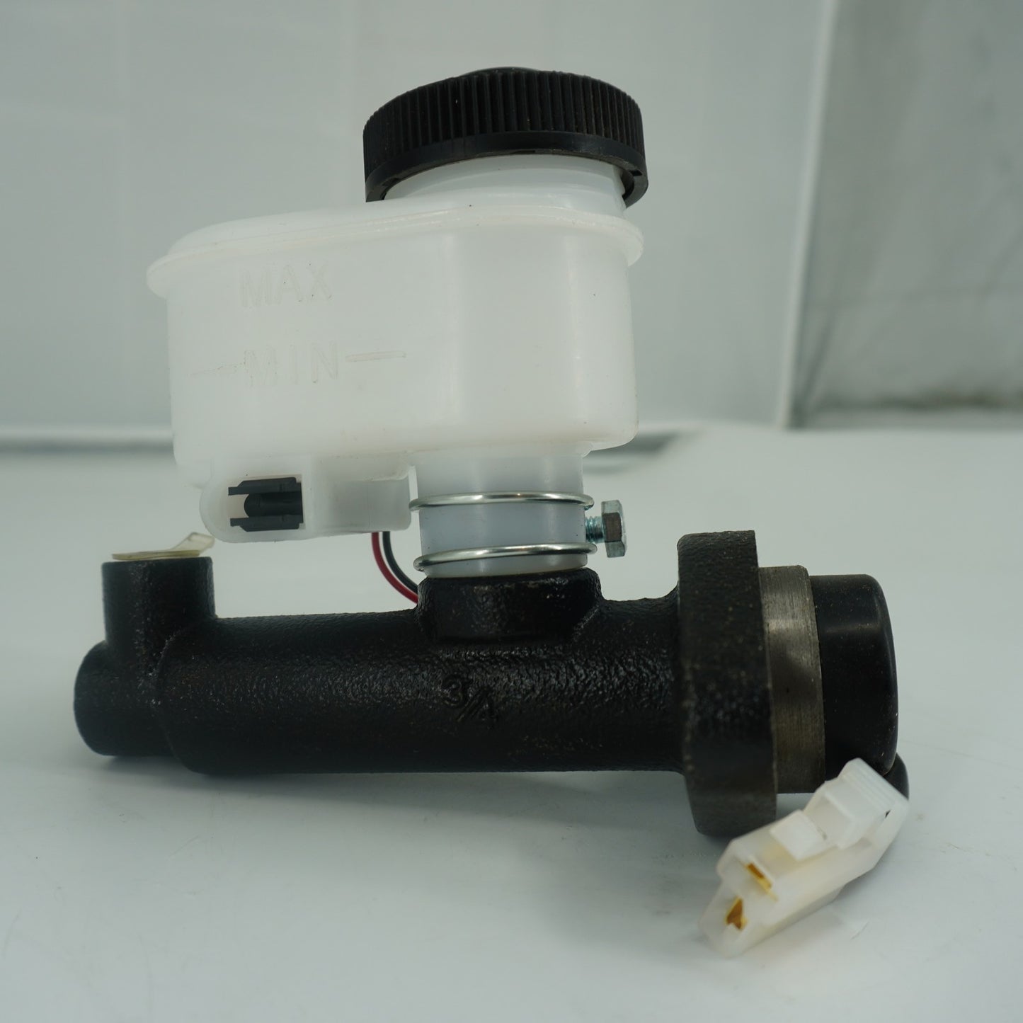 Brake Master Cylinder 93146-12500 for Mitsubishi CAT FGC15KAF81C FGC18KAF81C