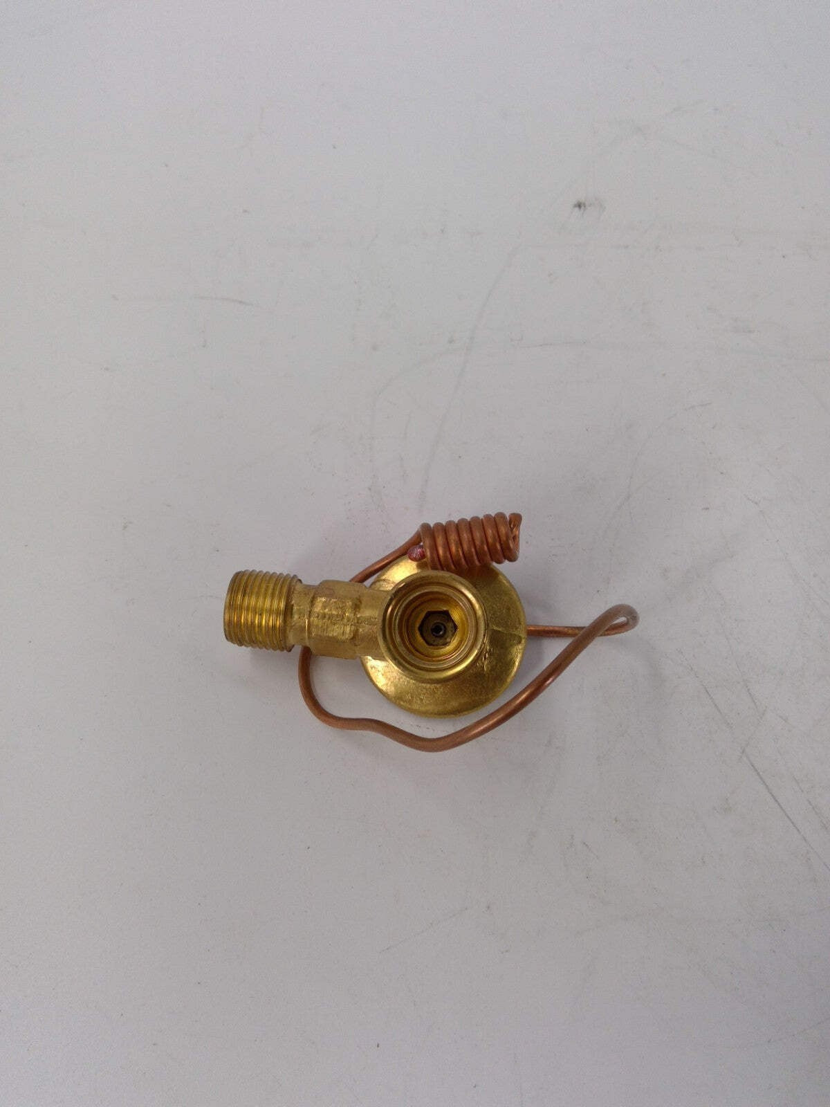 T1065-72170 Expansion Valve, Right Angle, Internally Equalized Fits Mahindra