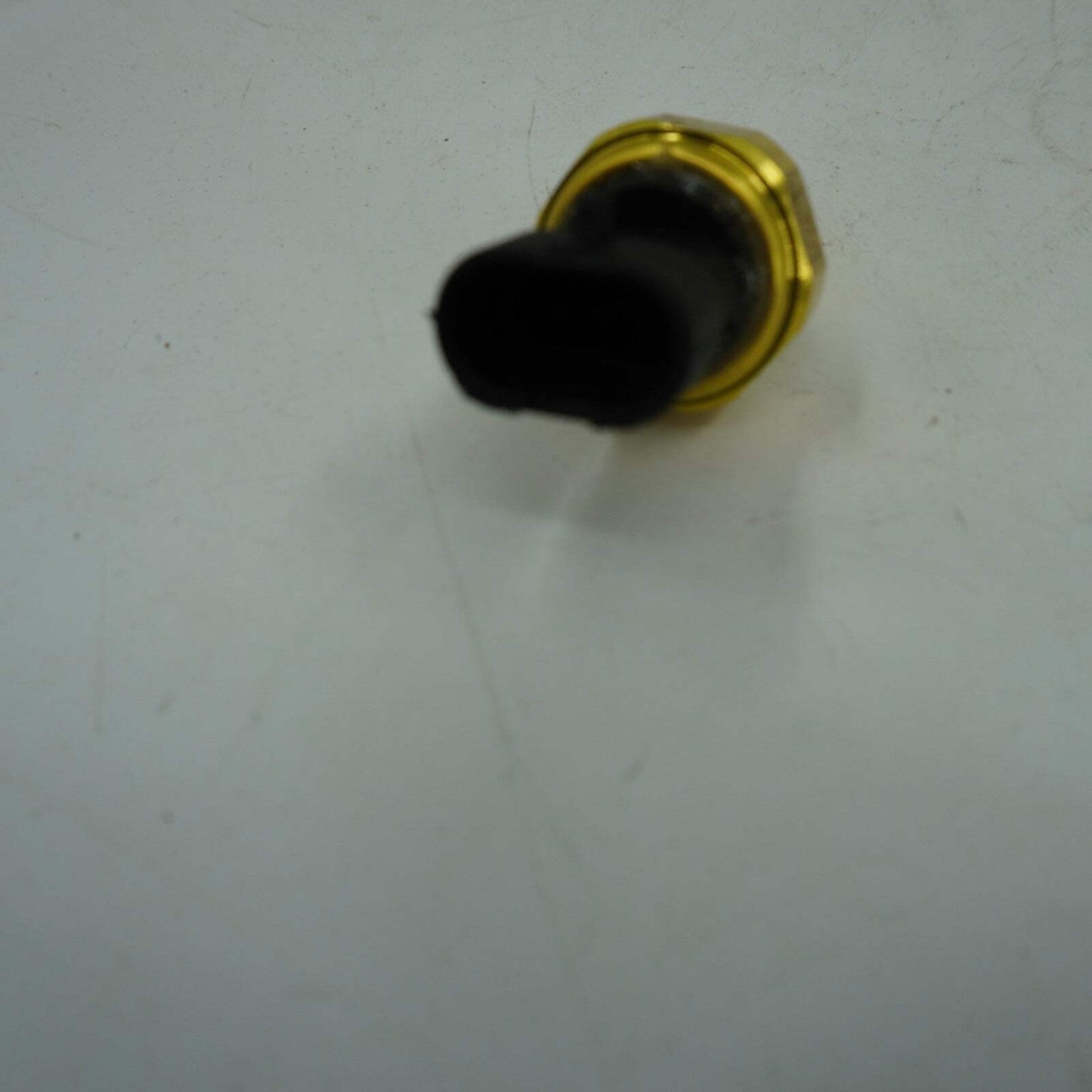 Oil Pressure Sensor 4921487 3083716 3080406 for Cummins ISBE K19 K38 K50 M11 N14