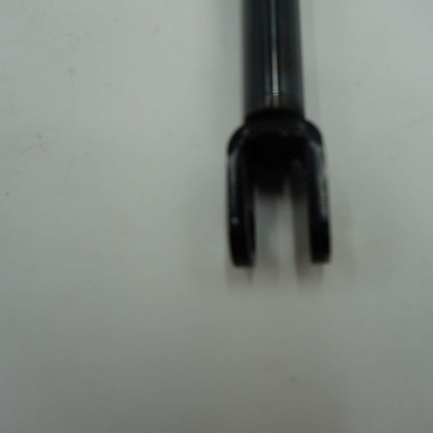 Gas Strut Spring Cylinder 1653900060 for Takeuchi TL10 TL12 TL140 TL150 TL130