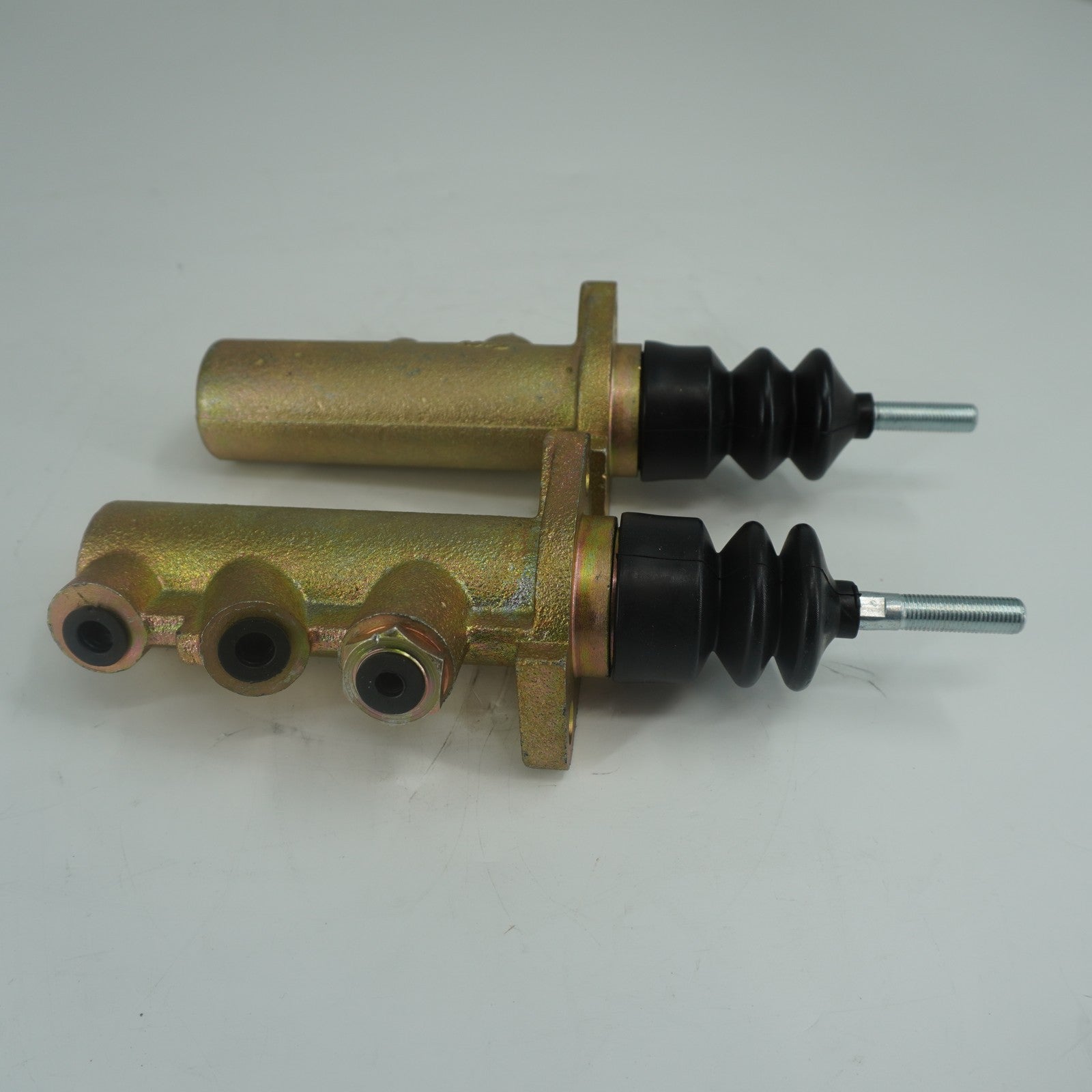 2 PC Brake Master Cylinder 3614780M91 for Massey Ferguson Tractor 342 352 362