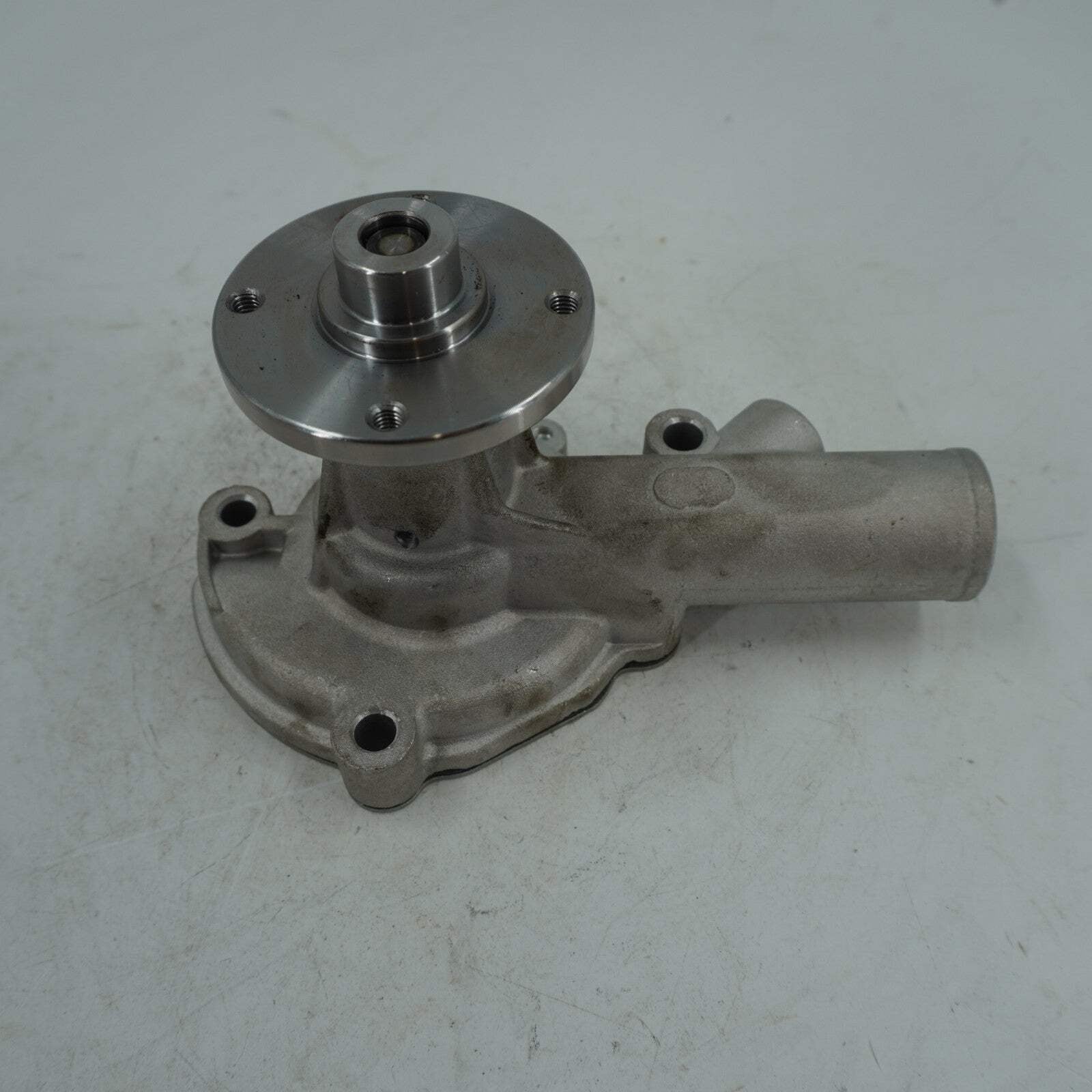Water Pump 21010-13226 for Nissan Forklift A15 Engine