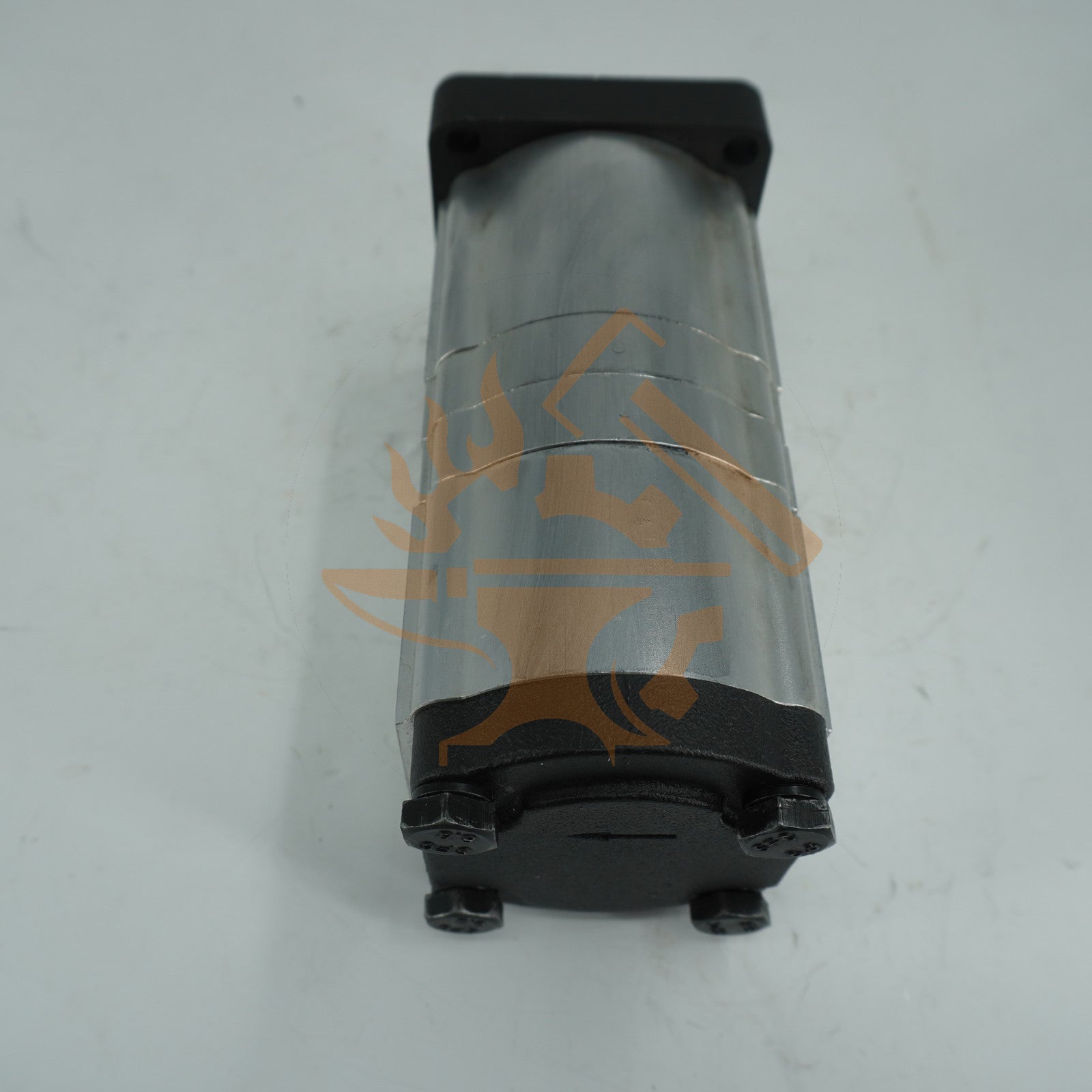 Tandem Hydraulic Pump 35592-82200 35592-82201 35592-82202 for Kubota M7030DT