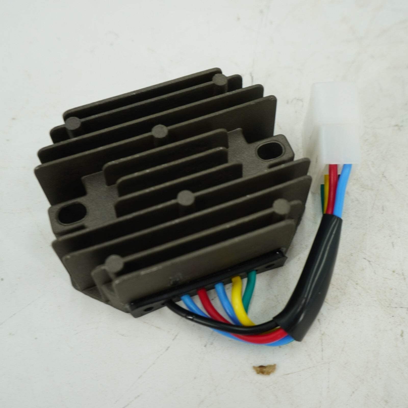 12V Voltage Regulator M807915 MIA881277 for John Deere 650 750 2210 2305 2320