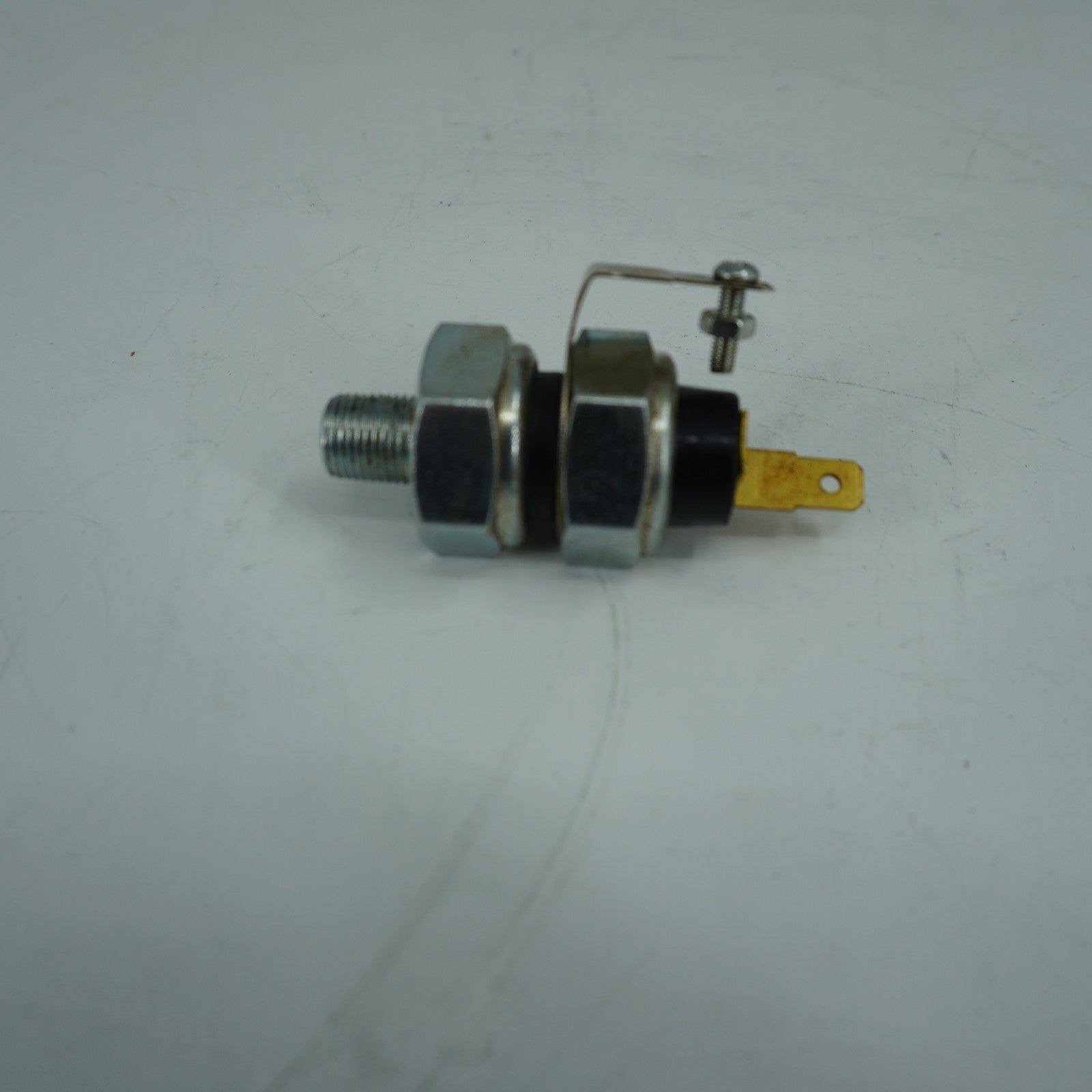Oil Pressure Sensor 183250-39450 for Yanmar 170F 170FA 178F 178FA 186F 186FAE