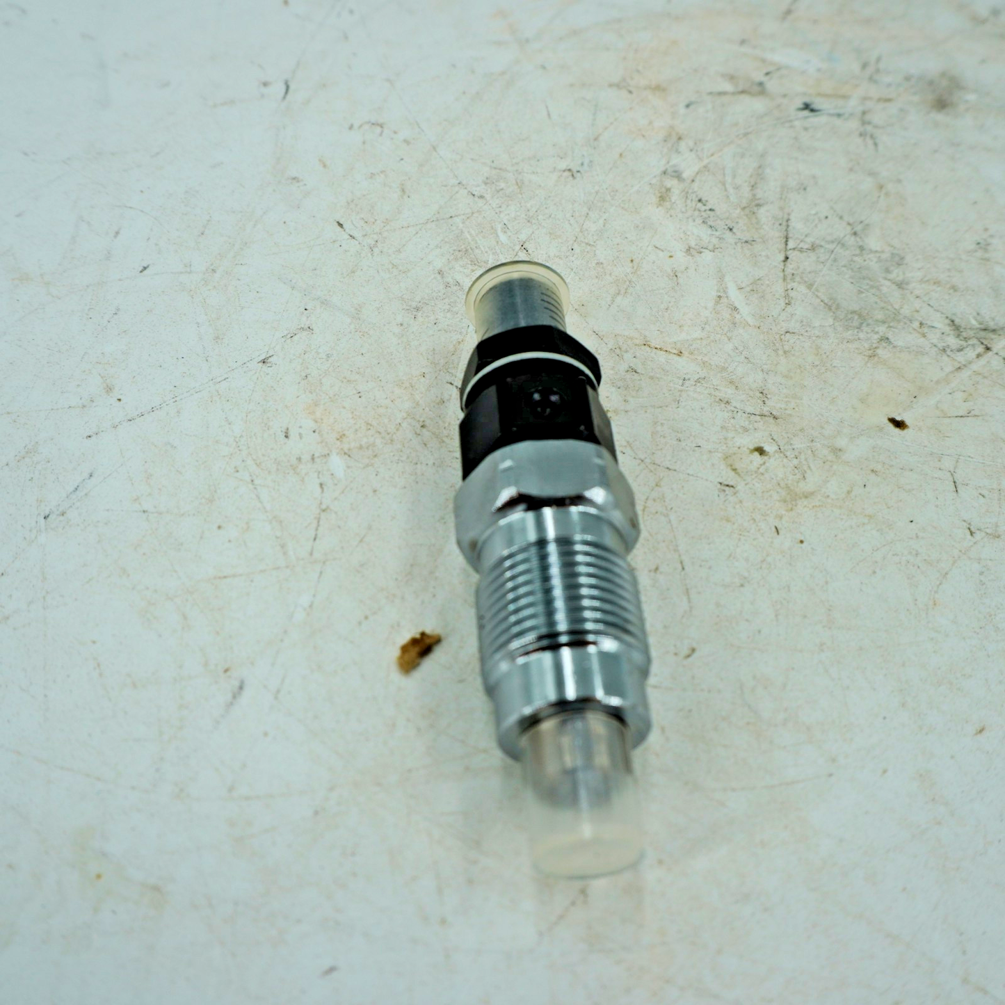 Nozzle Assembly Injection DD-E6300-53005 8454 8404 8354 DD-E6300-53004CUB CADET