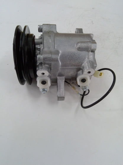 A/C Compressor RD451-93900, 3C581-50060 For Kubota SVL75C SVL95 U55 SSV65C