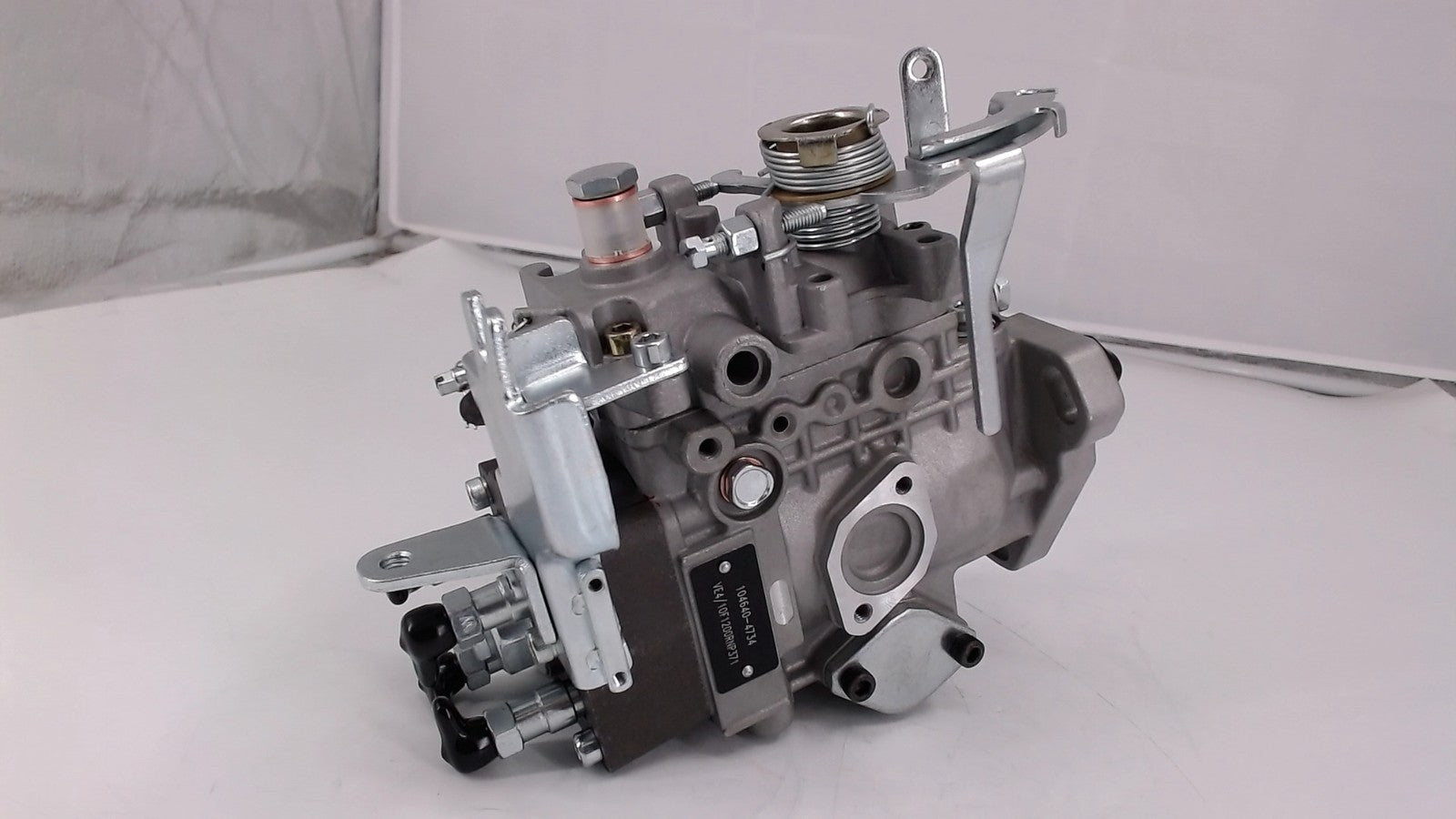 Fuel Injection Pump 16700-10H05 104740-4734 104640-4733 for Nissan SD25 Engine