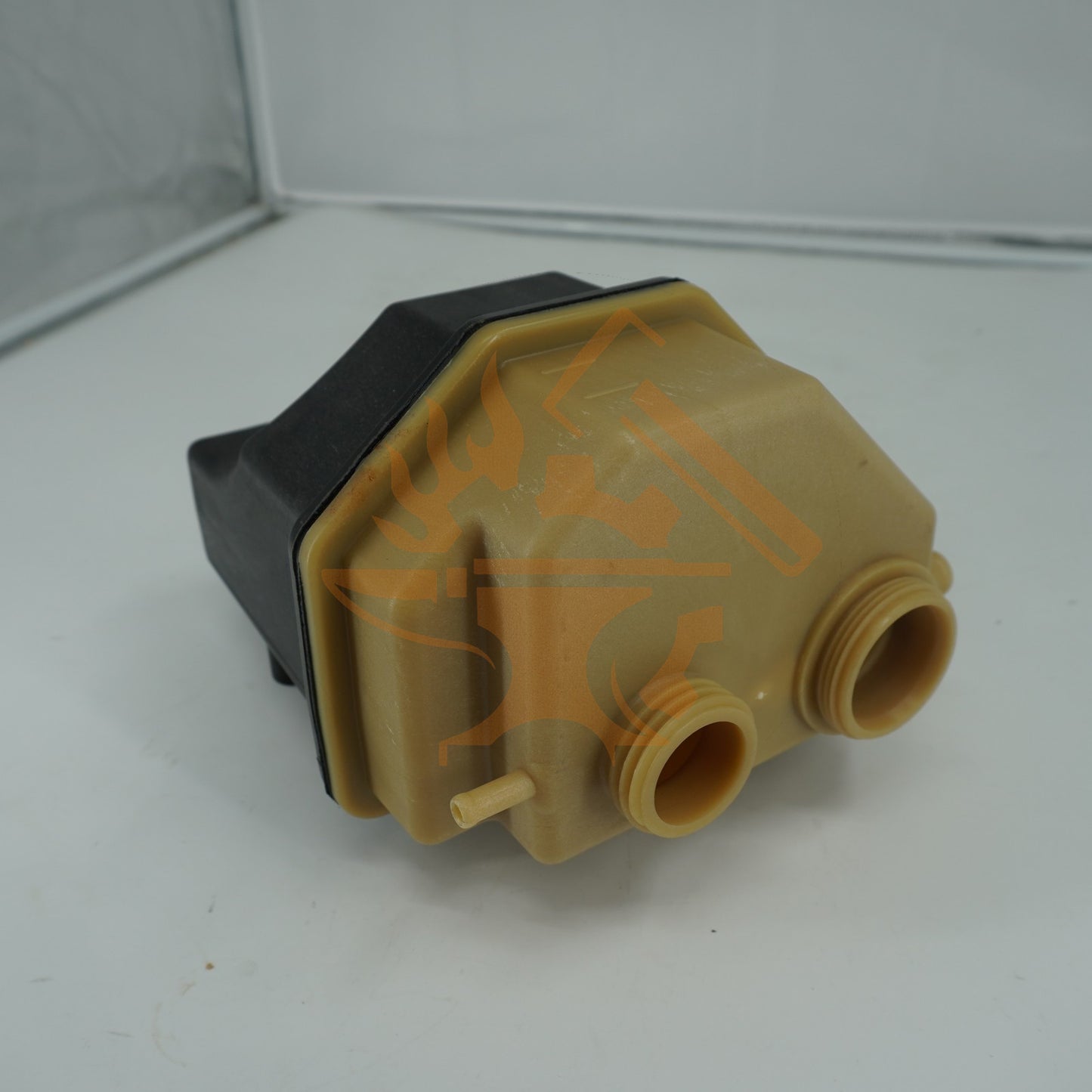 Coolant Tank 13-1057 for Thermo King T-Series 1080R 1200R 880S 1000R 800R 680R