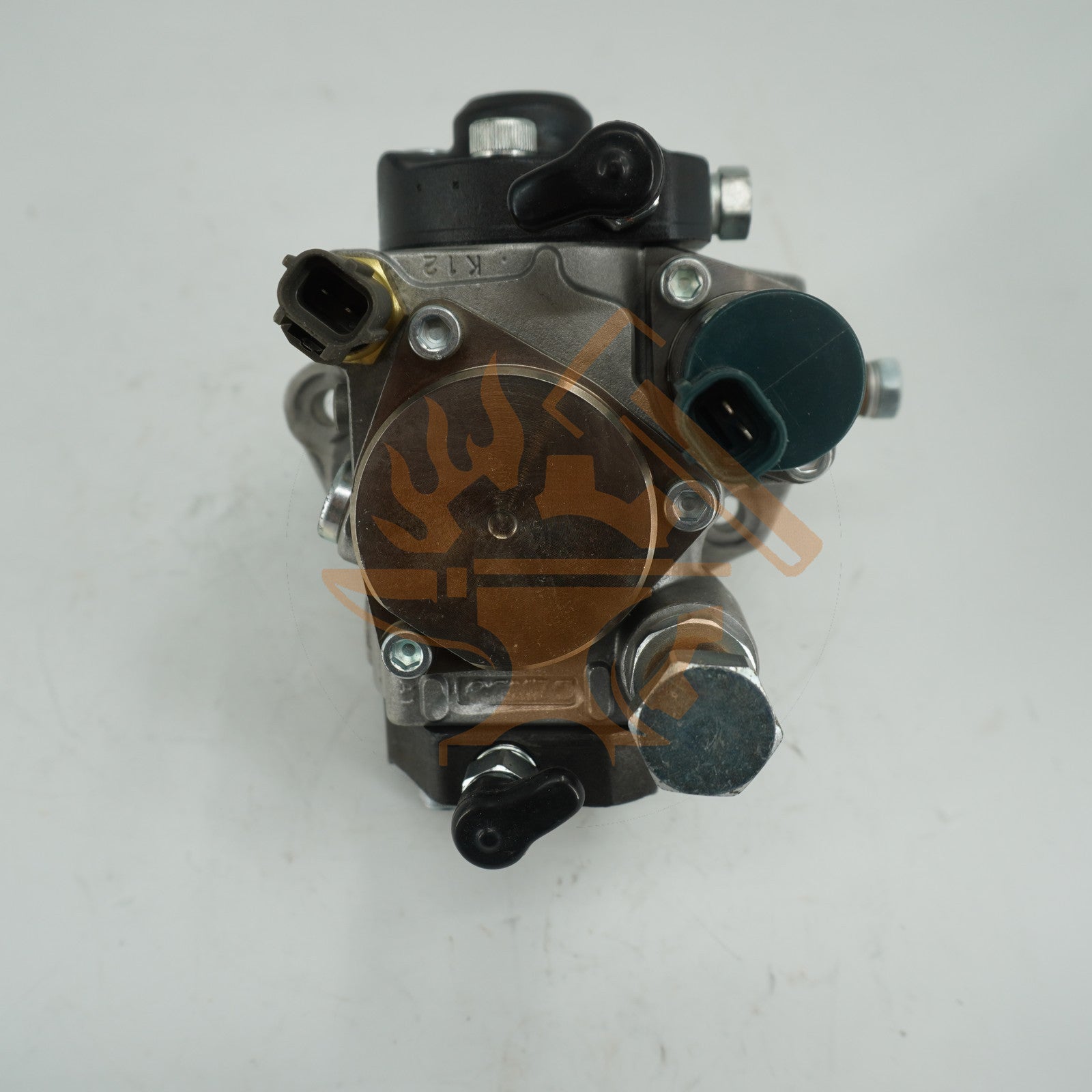 Fuel Injection Pump 1J502-50501 7024366 for Kubota Engine V3800 Bobcat Loader