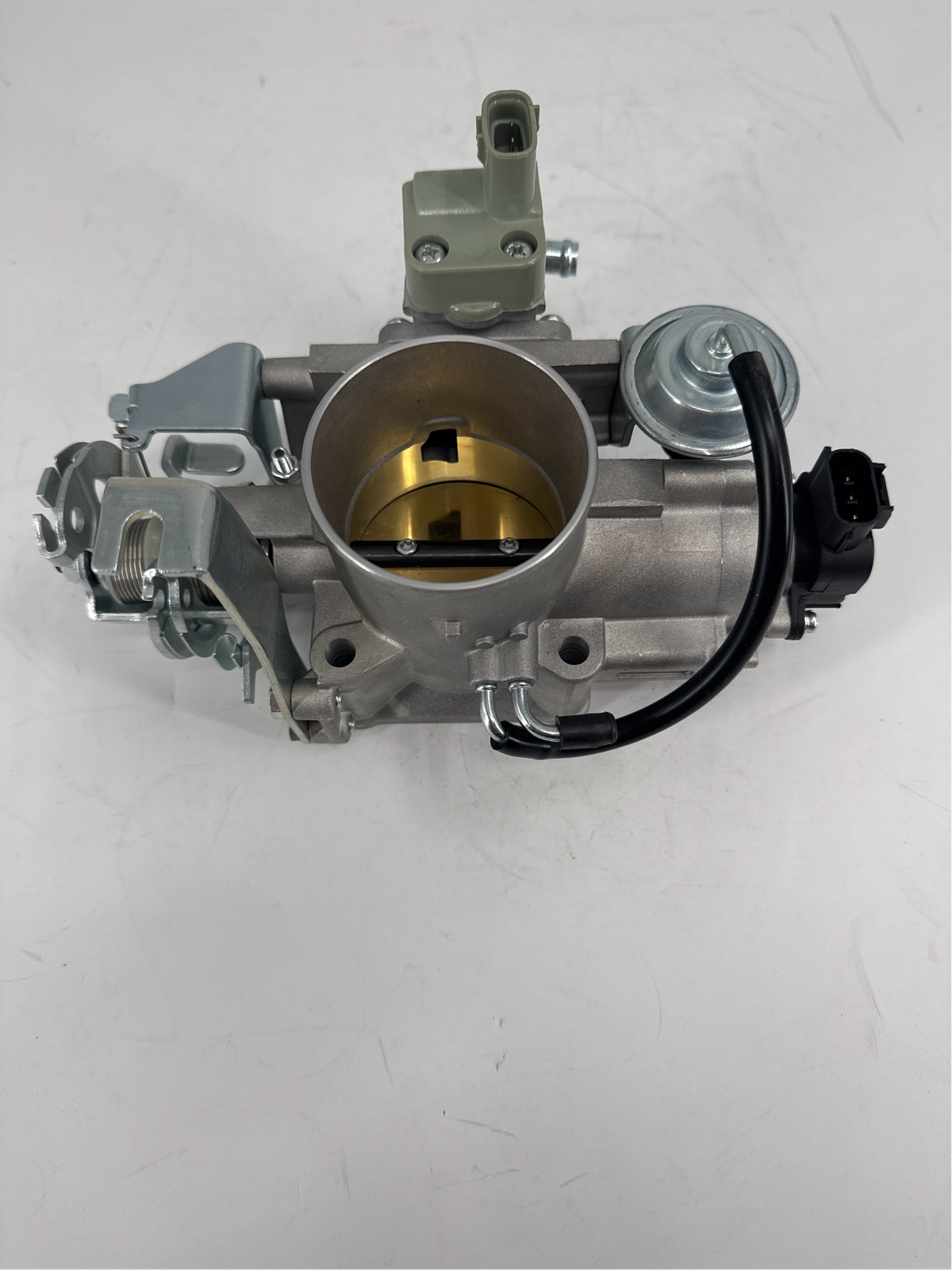 Throttle Body 22210-62220 for 1995-2004 Toyota 4Runner T100 Tacoma 3.4L
