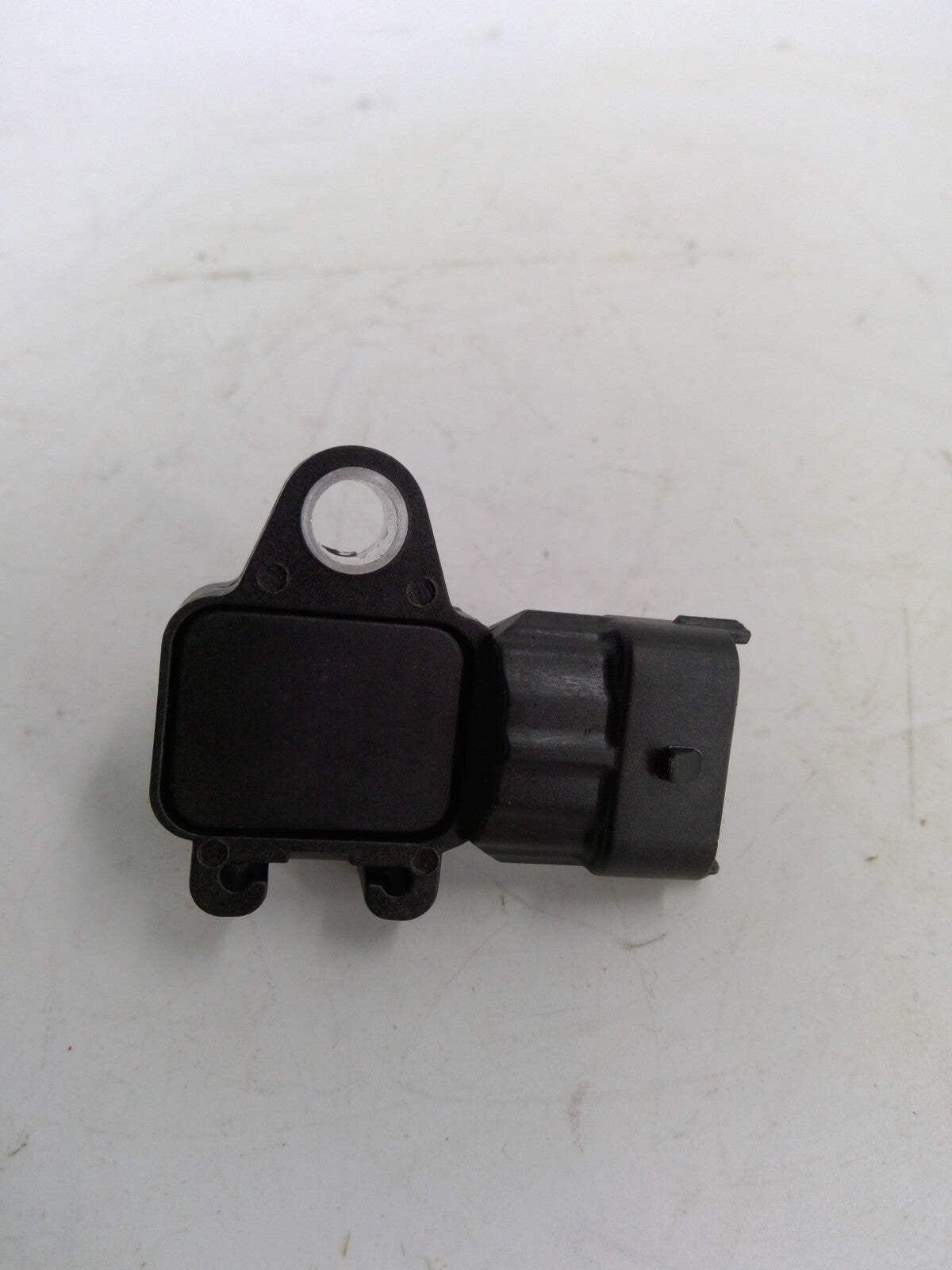 Intake Pressure Sensor 7030441 for Bobcat T650 T870 T590 T450 S740 S510 S595 E45