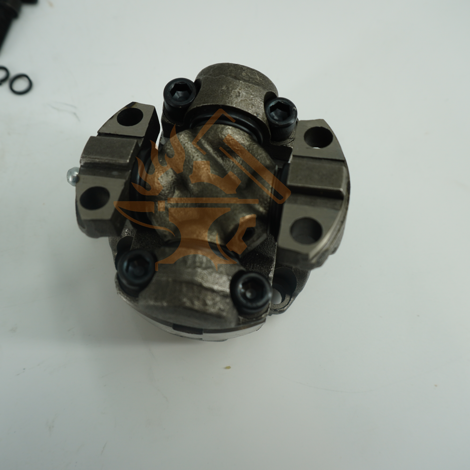 Spider U-Joint Assembly 6598347 7359851 for Bobcat 542 543 553 620 632 643 700