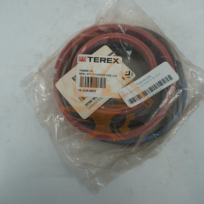 CYLINDER SEAL KIT FOR JLG 7026961