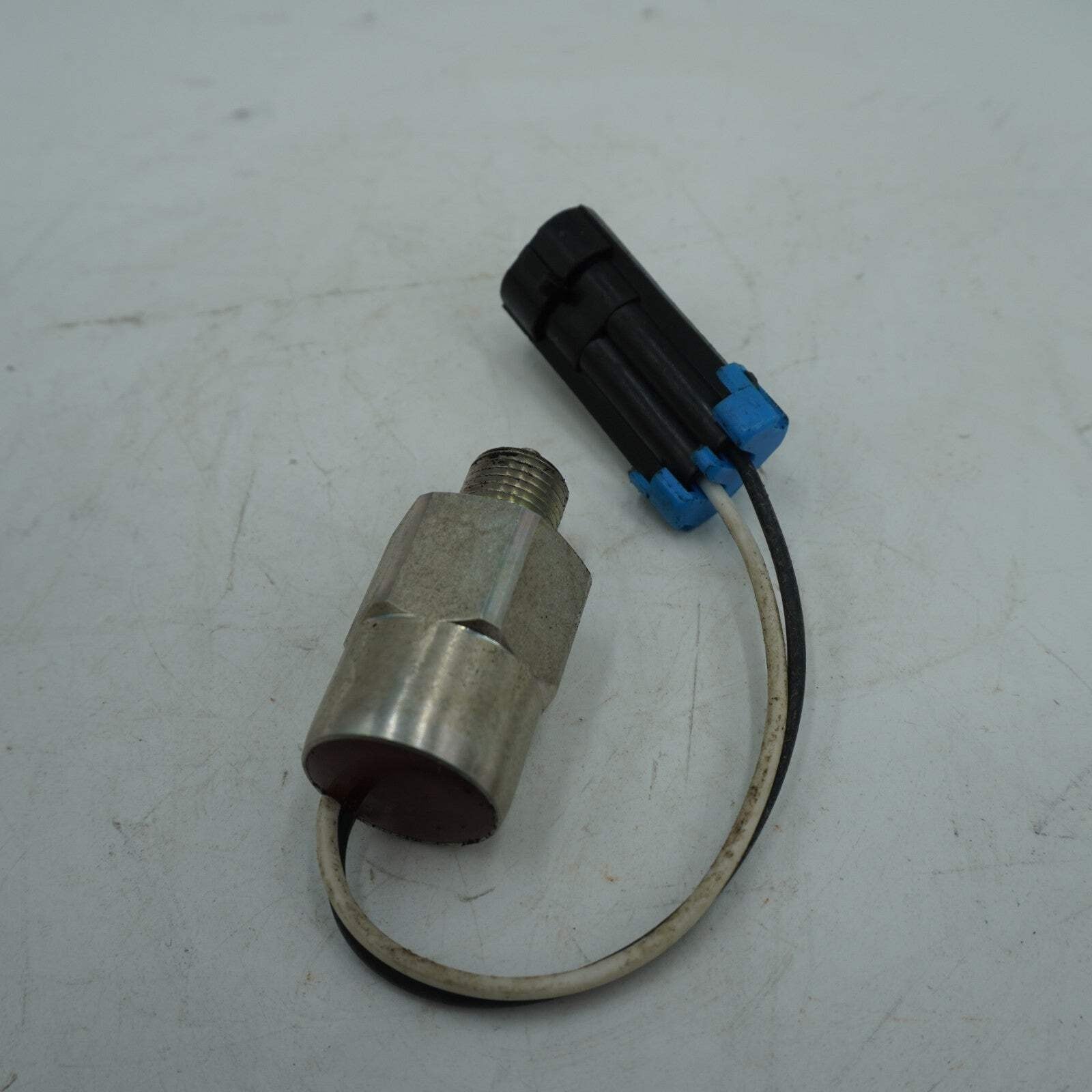 84151310 86575596 Solenoid Valve for New Holland L140 150 160 LS170 LX465 885