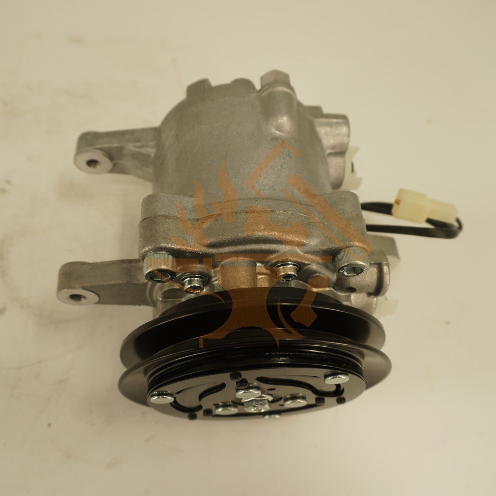 AIR CONDITIONING COMPRESSOR