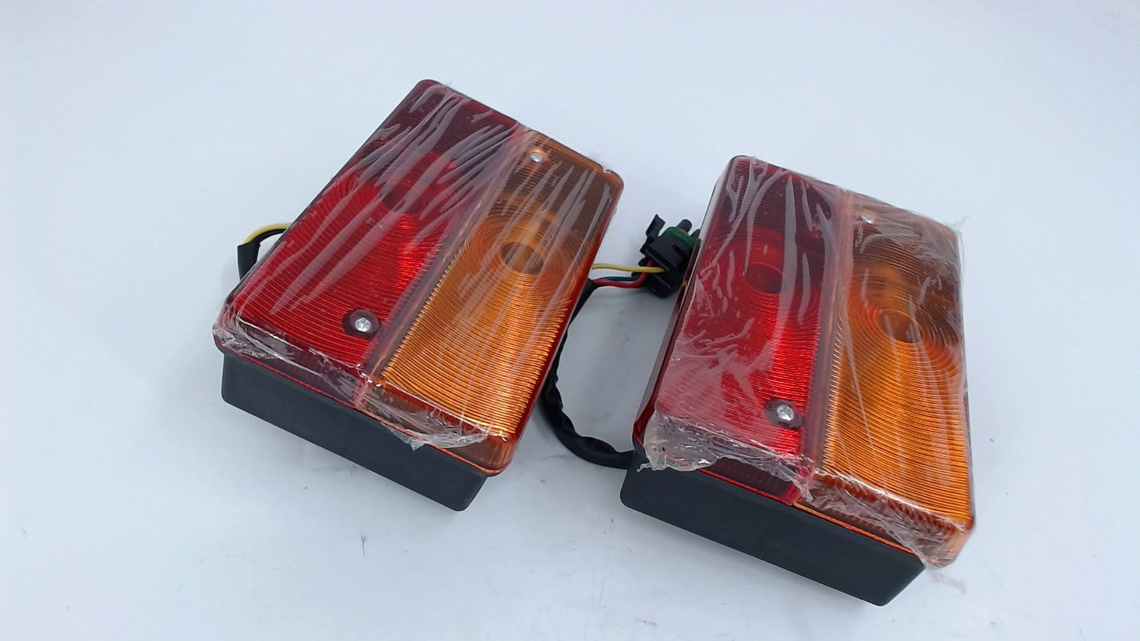 2Pcs Rear Light Lamp 700/23600 for JCB Backhoe Loader 3CX 4CX