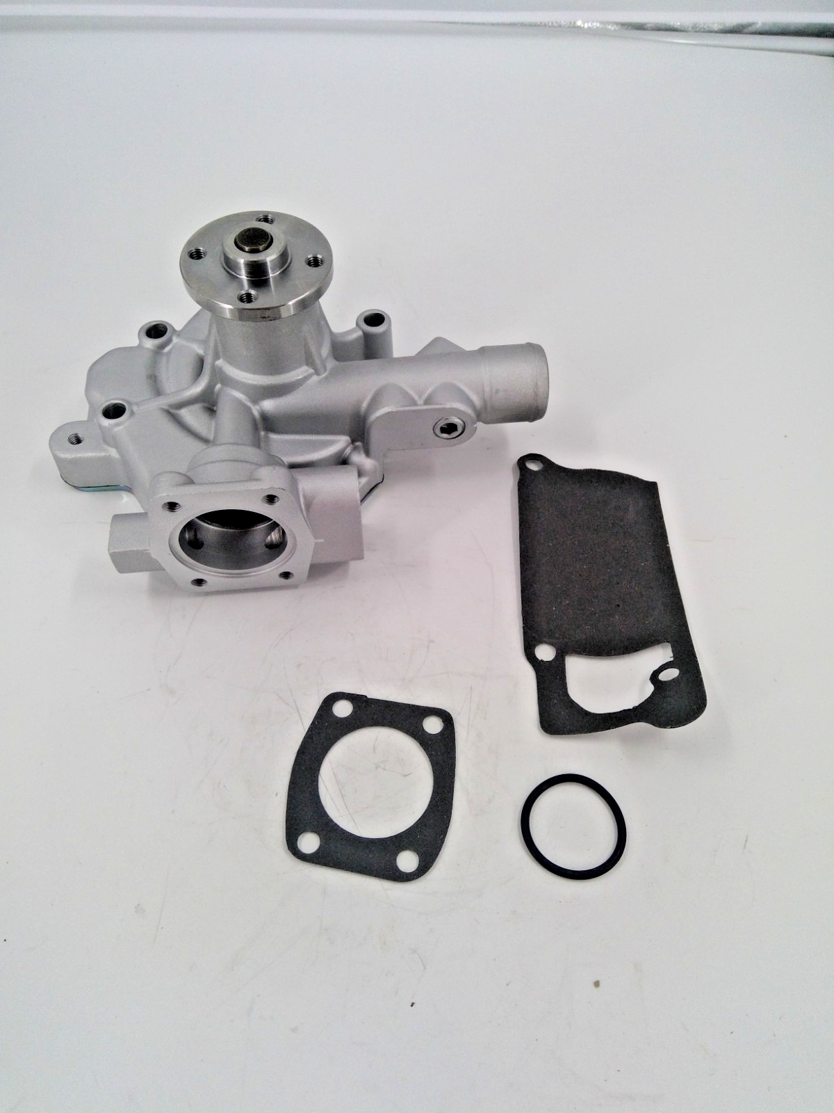 WaterPump YM129900-42050 for Komatsu4D92E 4D94E 4D94LE 4D98E WA65-3 WA75-3WA85-3