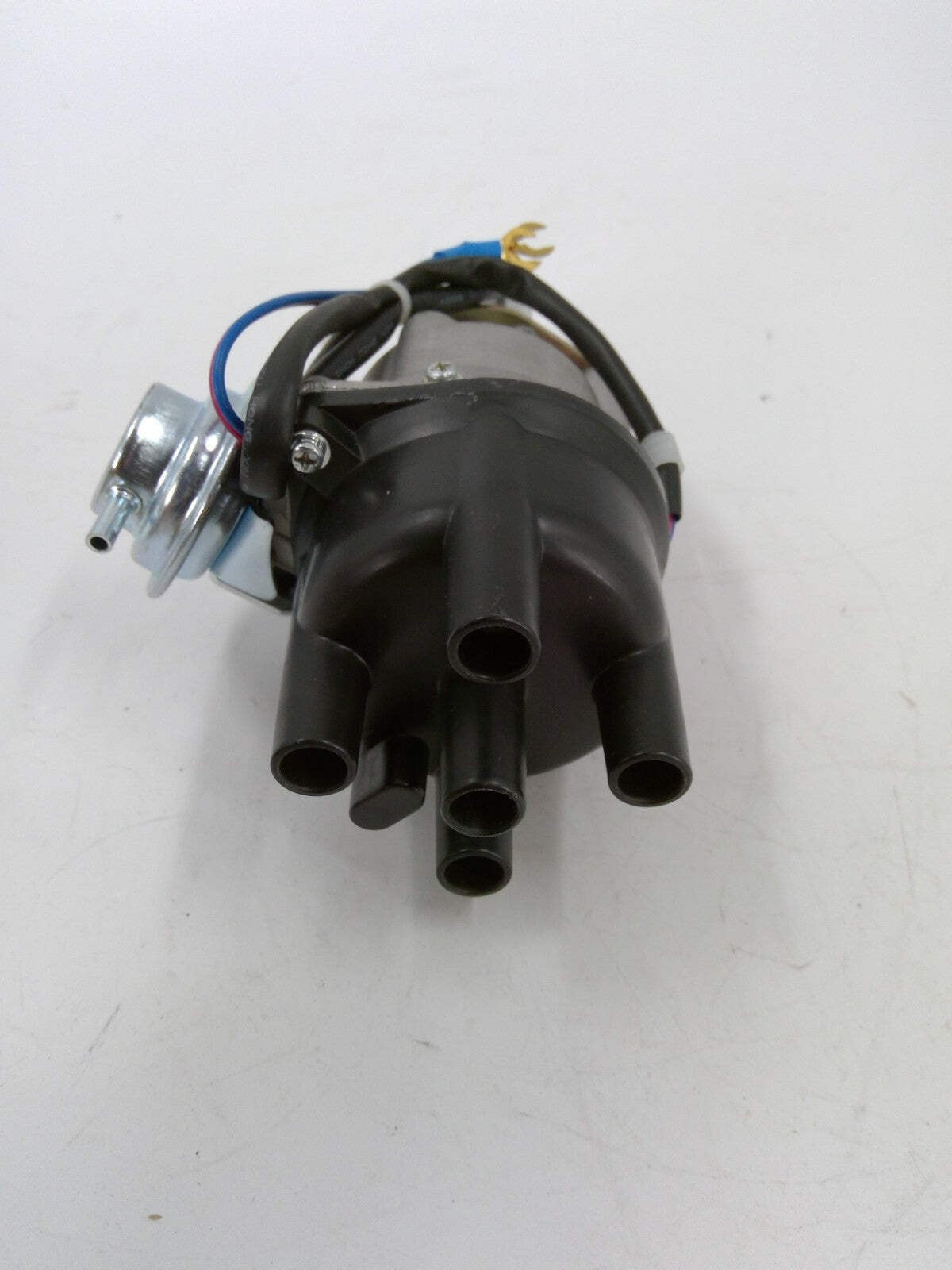 Distributor 22100-00H11 2210000H11 Fits for Nissan TCM Forklift H20 A15 Engines