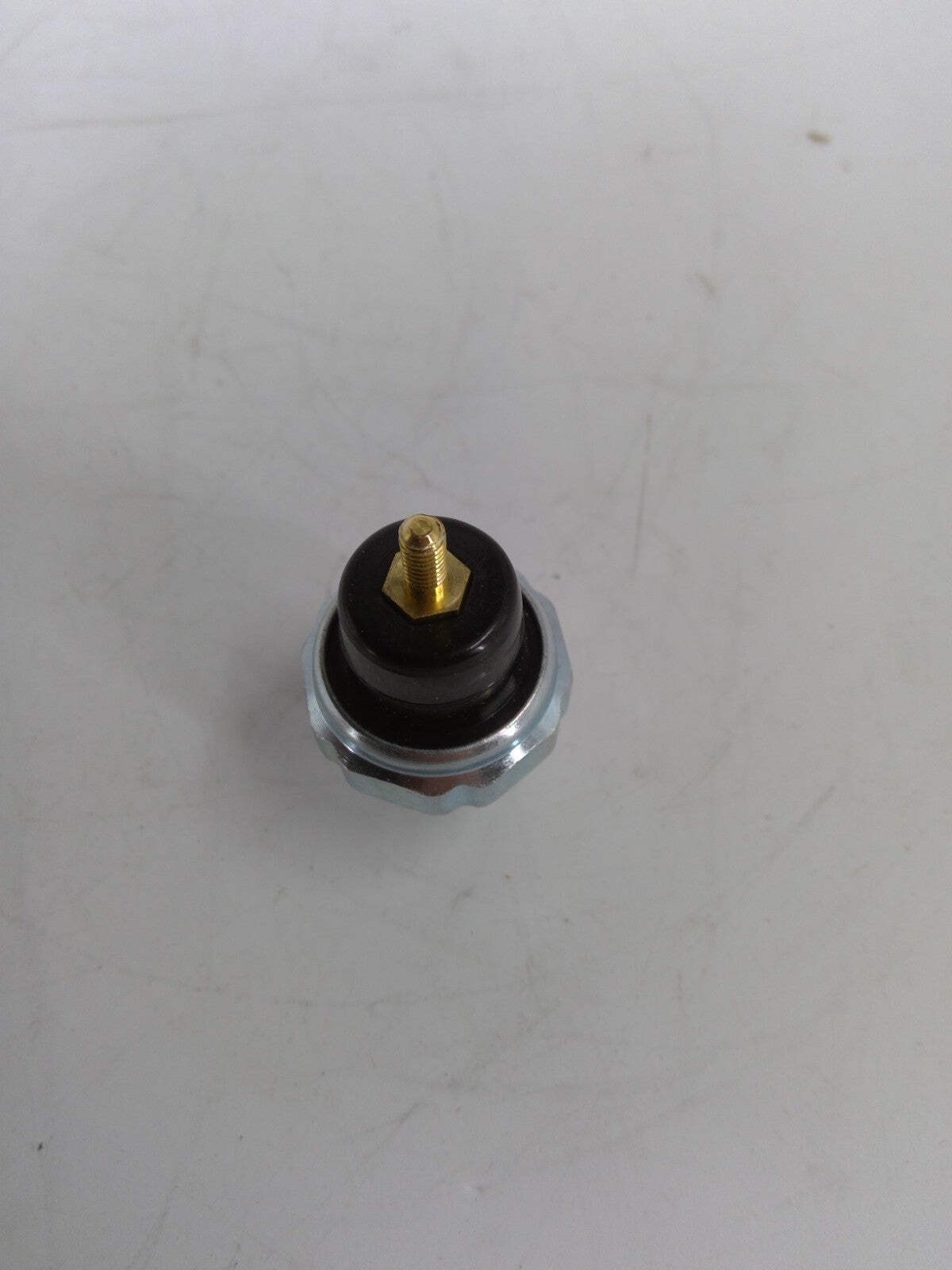 Oil Pressure Sensor Switch 6631010 for Bobcat 753 763 773 7750 843 853 863 943