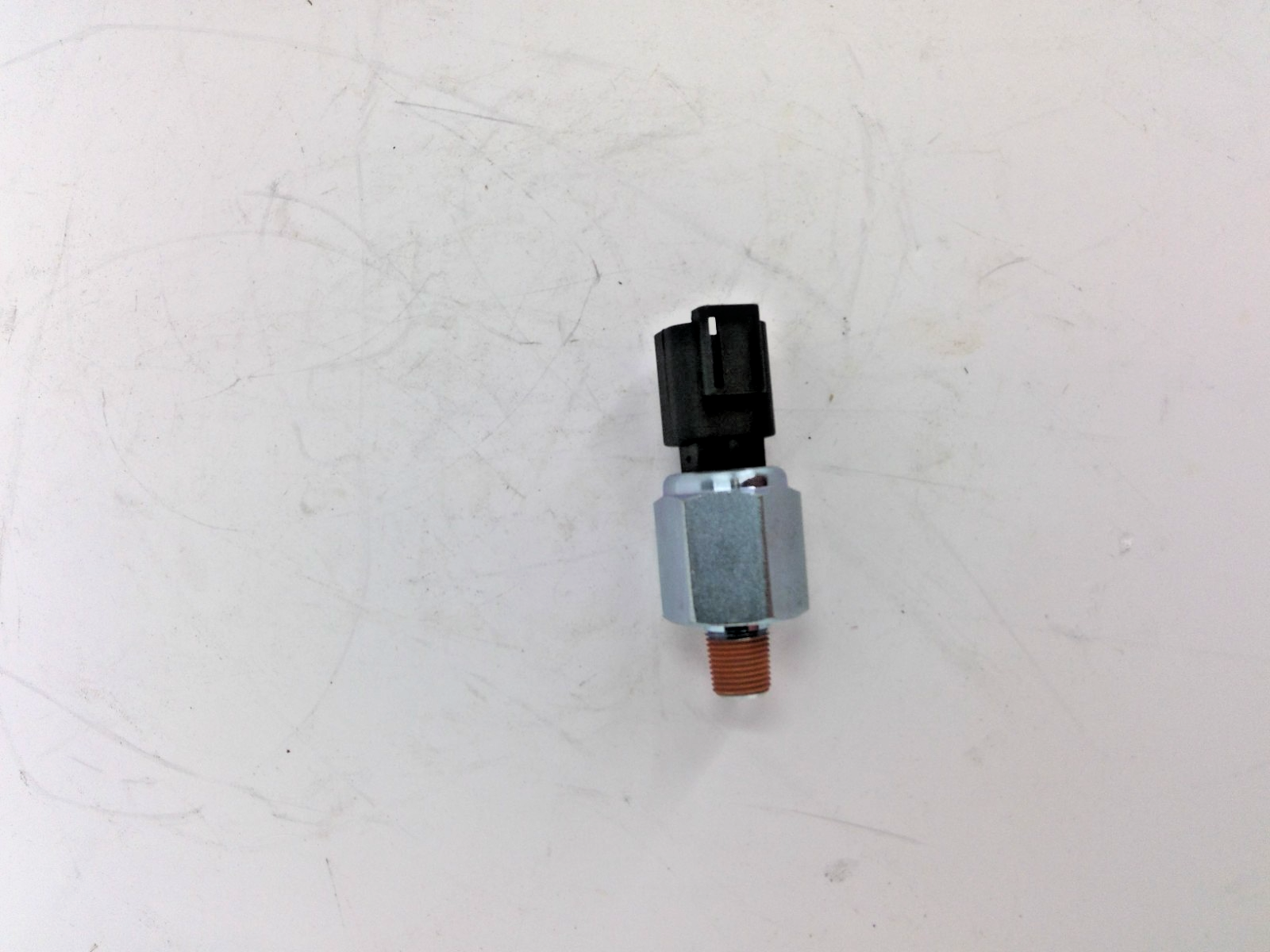 Oil Pressure Switch 185246190 For Perkins Engine 404D-22 404C-22 403D-11 403C-15
