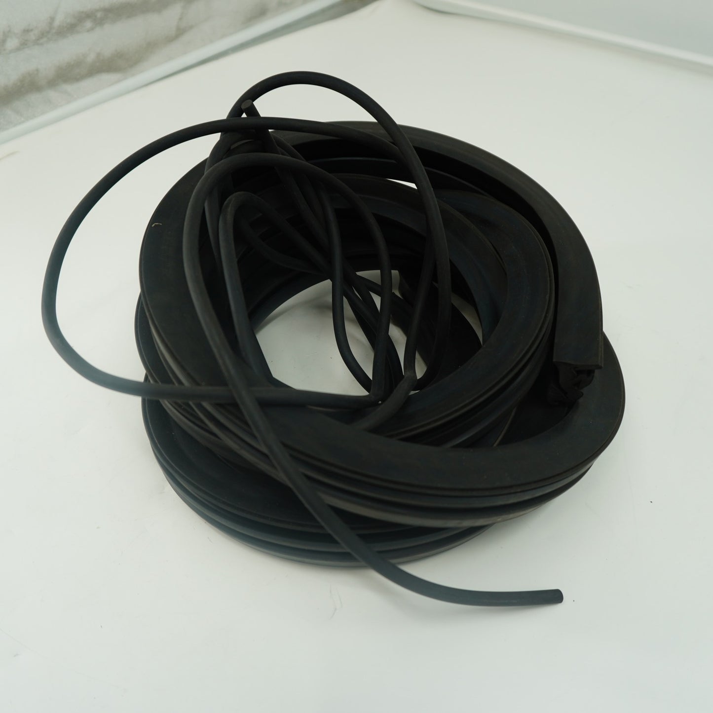 3.5m Front Door Glass Seal Cord 6665568 6554149 for Bobcat T110 T140 T180 T190