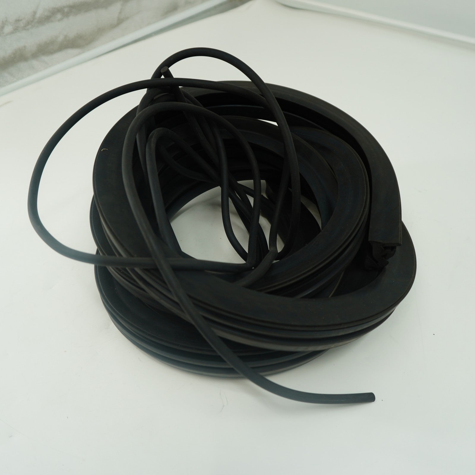 3.5m Front Door Glass Seal Cord 6665568 6554149 for Bobcat T110 T140 T180 T190