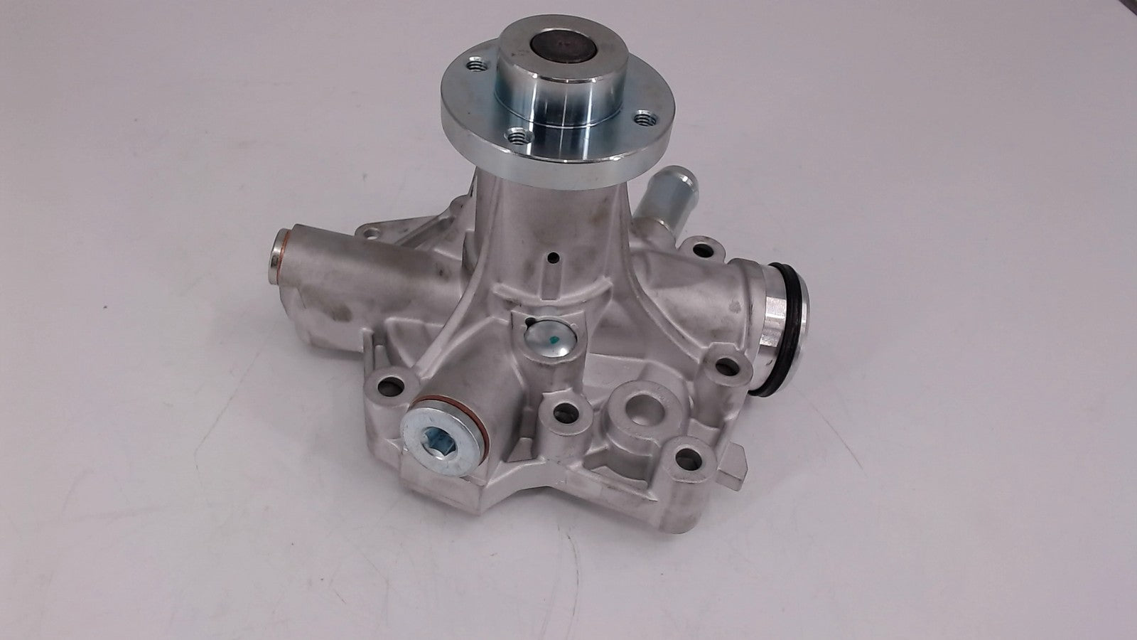 Water Pump 04127358 04129090 for Deutz Engine TD 3.6