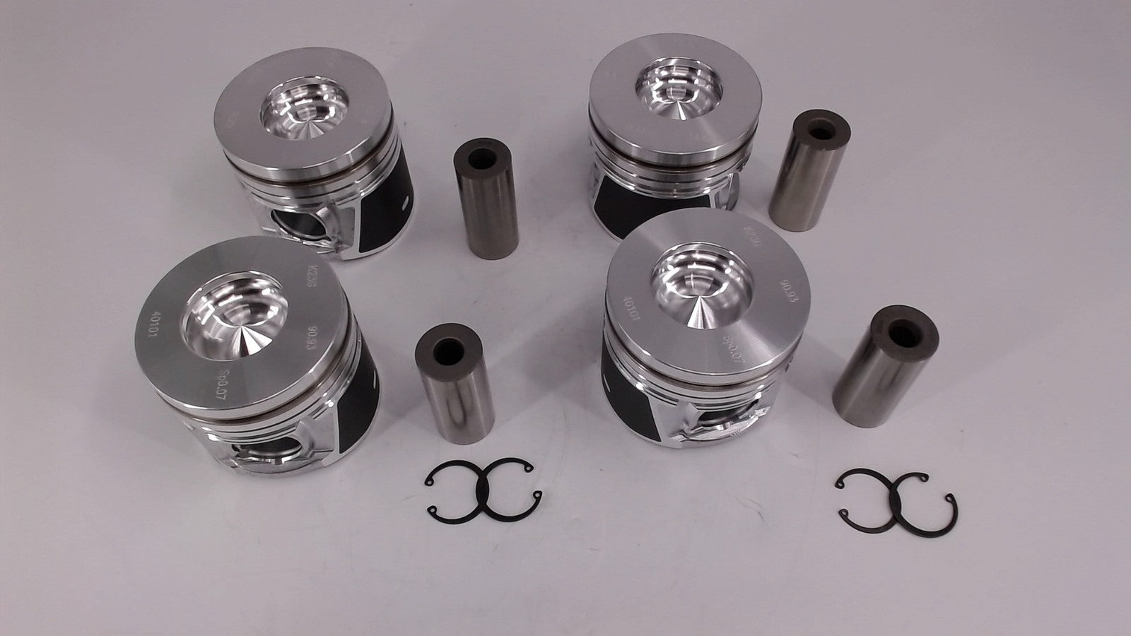 Piston Kit 04271217 for Deutz Engine F4L1011FL F3M1011F F4M1011F