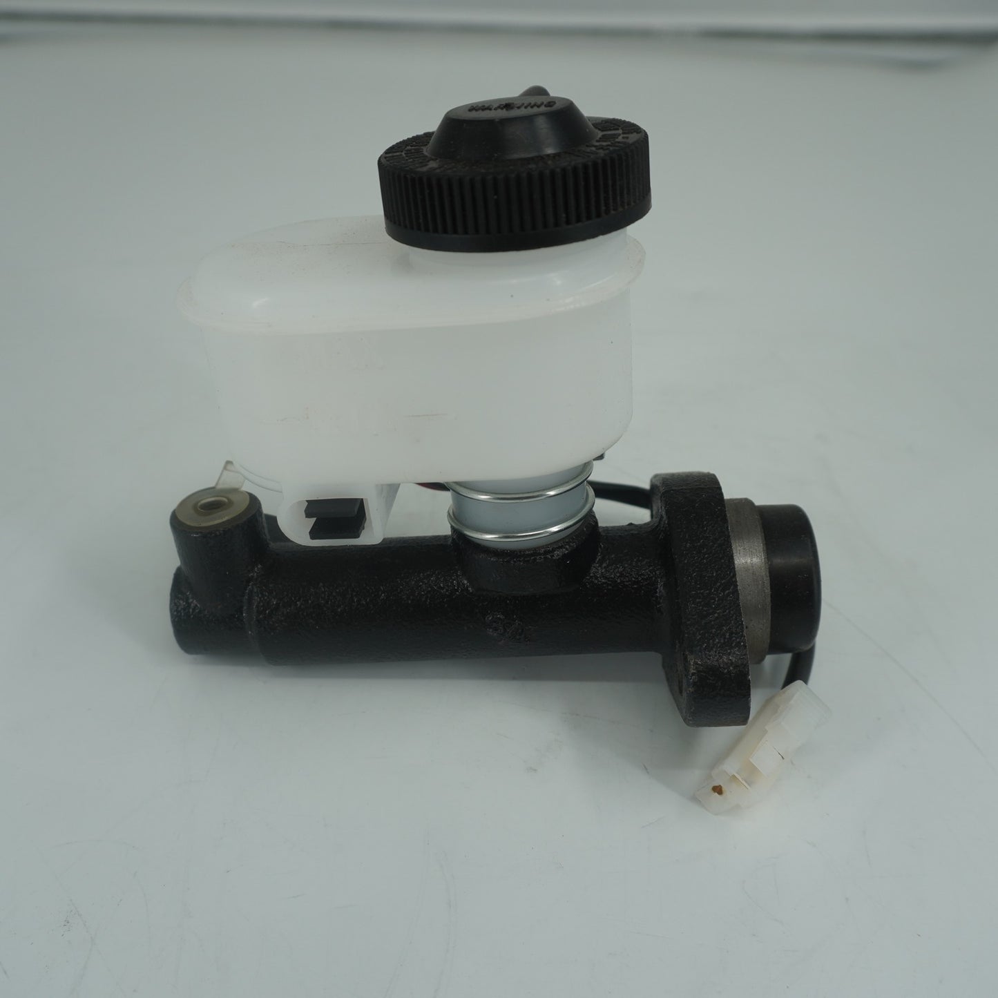 Brake Master Cylinder 93146-12500 for Mitsubishi CAT FGC15KAF81C FGC18KAF81C