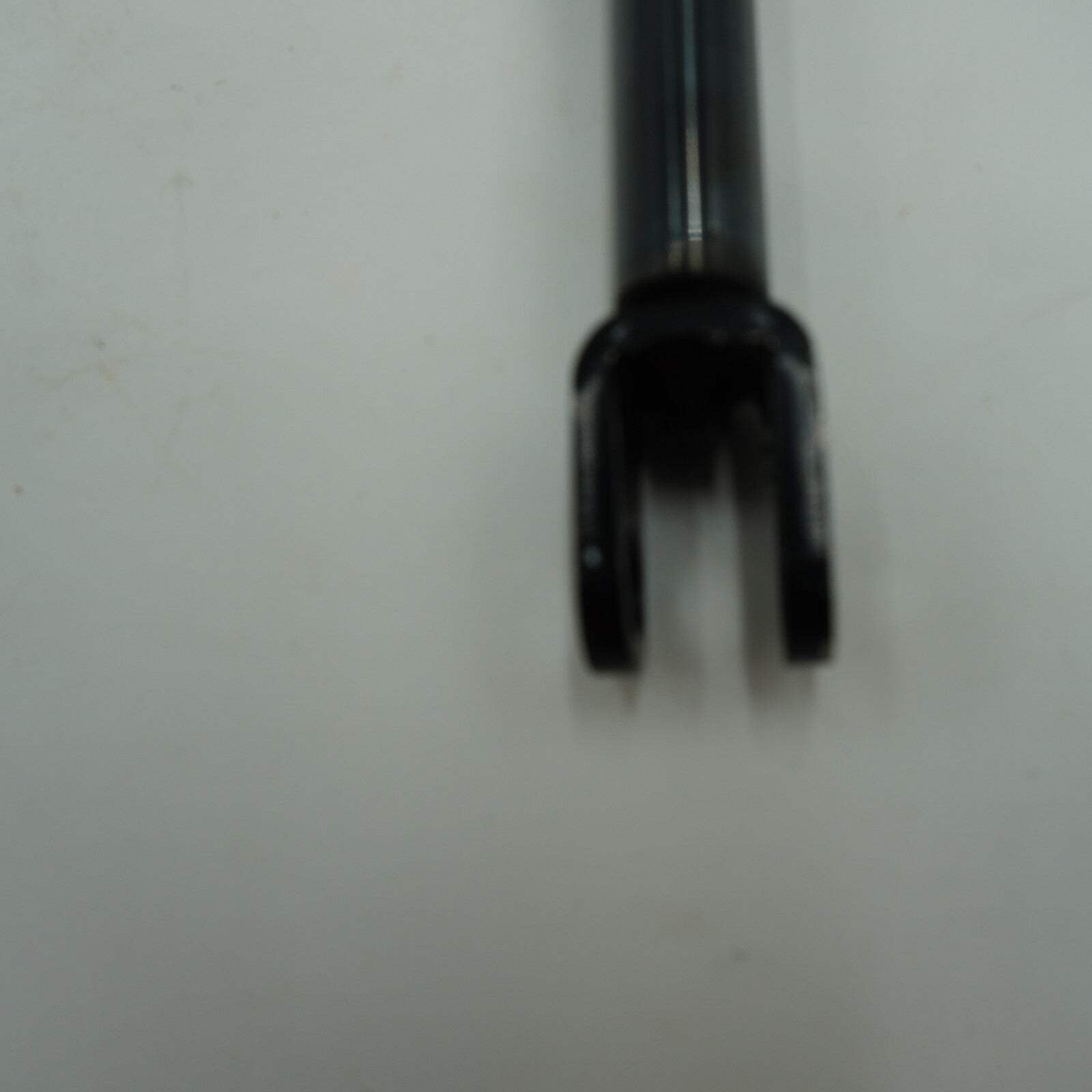 Gas Strut Spring Cylinder 1653900060 for Takeuchi TL10 TL12 TL140 TL150 TL130