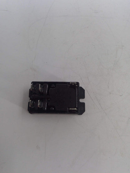 Relay 86521256 for New Holland LS170 LS180 LS190 LX465 LX485 LX565 LX665 LX865