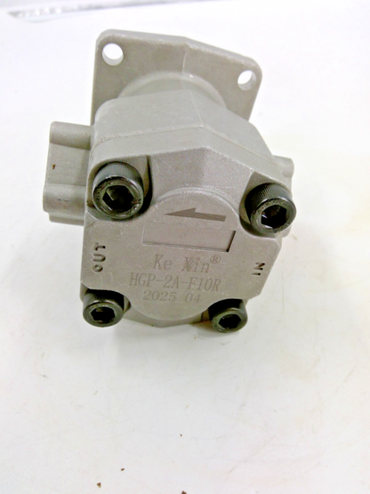 Hydraulic Pump 67810-76100 67810-76102 for Kubota B1550 B1750 B5200 B6200 B7200