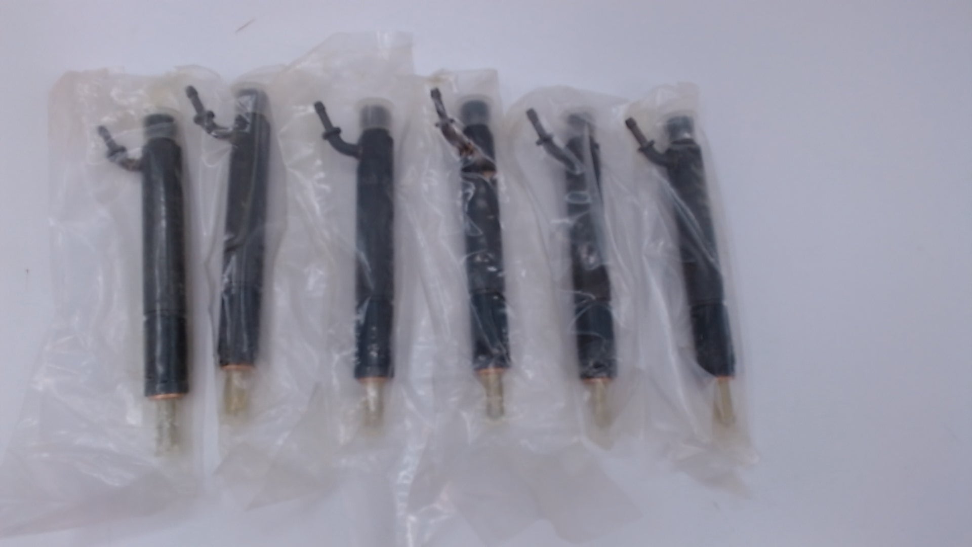 FUEL INJECTOR