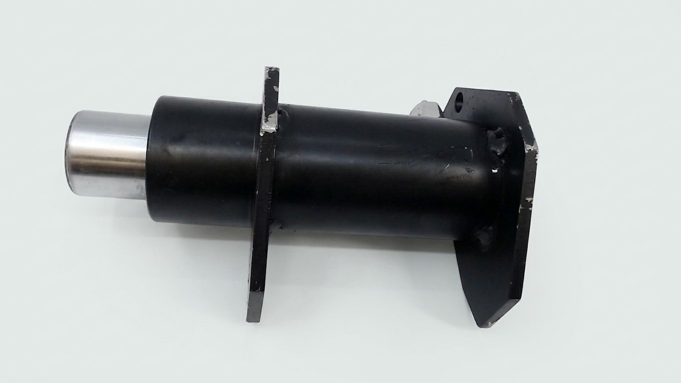 TRACK ADJUSTER CYLINDER