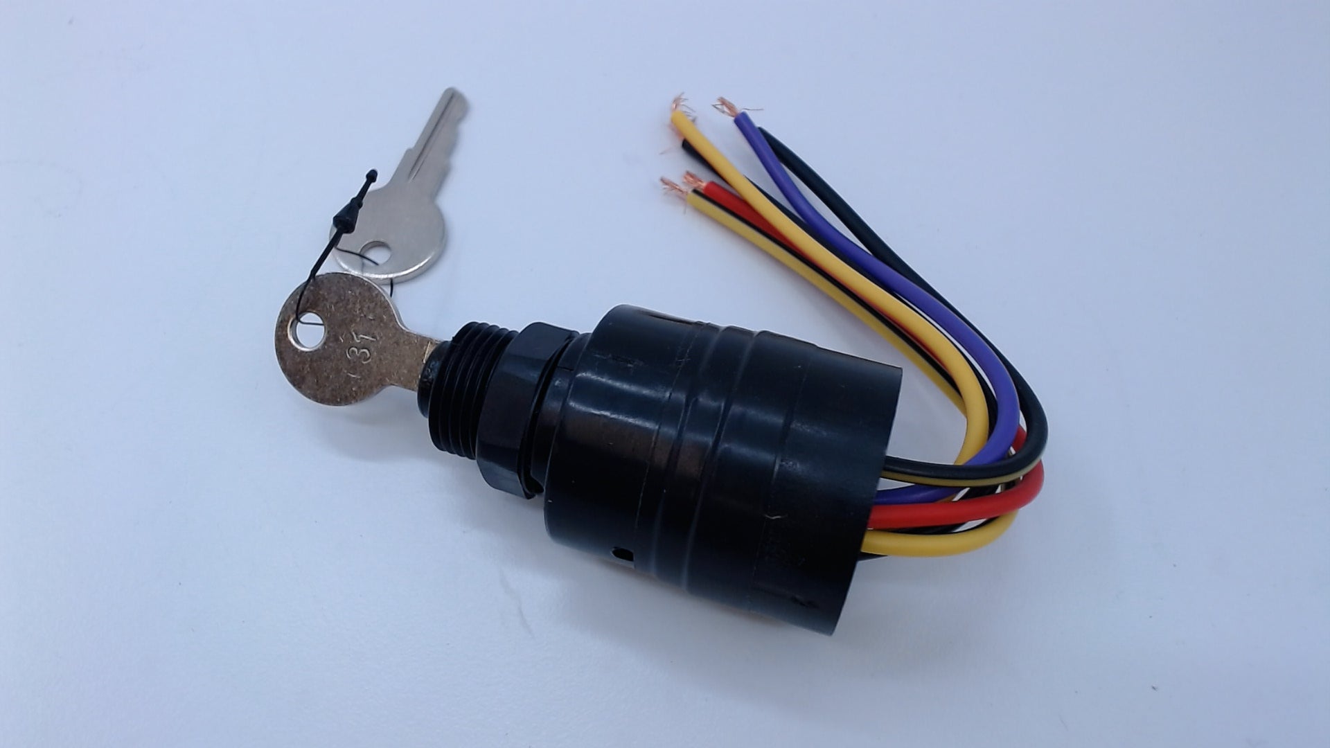 BOAT ENGINE IGNITION SWITCH