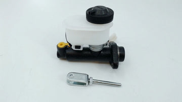 MASTER CYLINDER