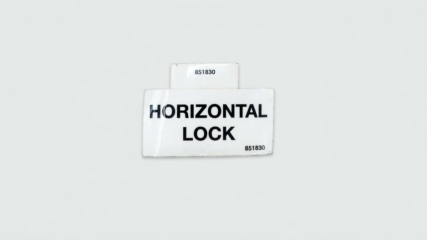 DECAL- HORIZONAL LOCK 4541