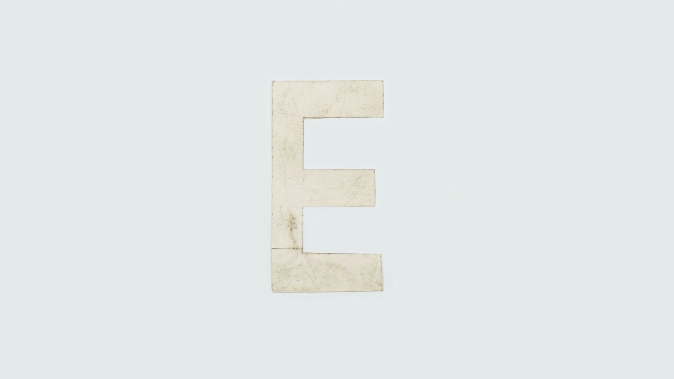 DECAL, E, WHITE