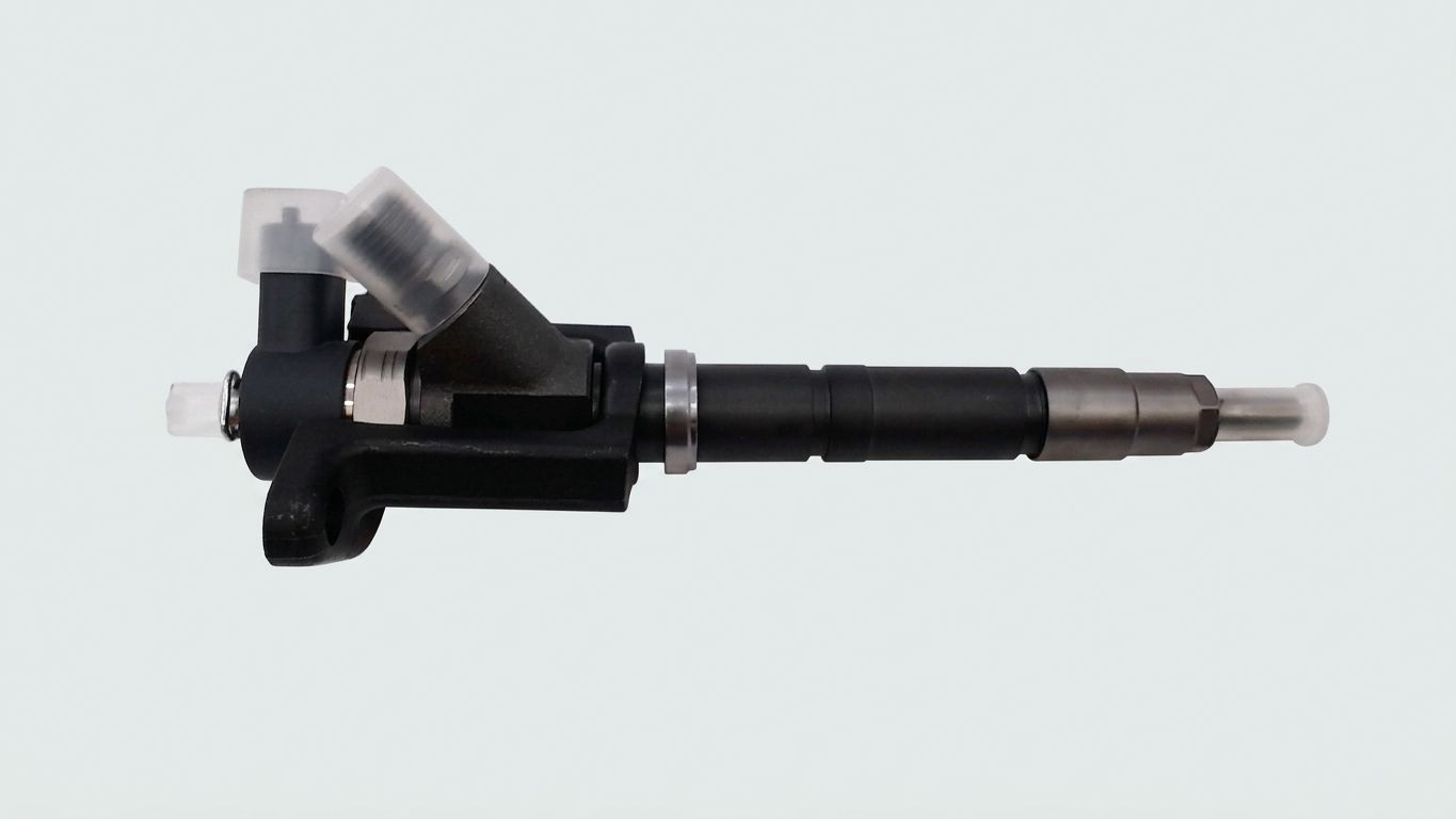 FUEL INJECTOR