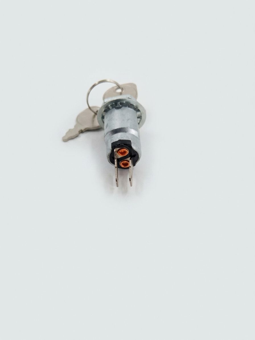IGNITION SWITCH W/ KEY