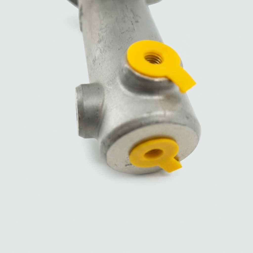 BRAKE MASTER CYLINDER