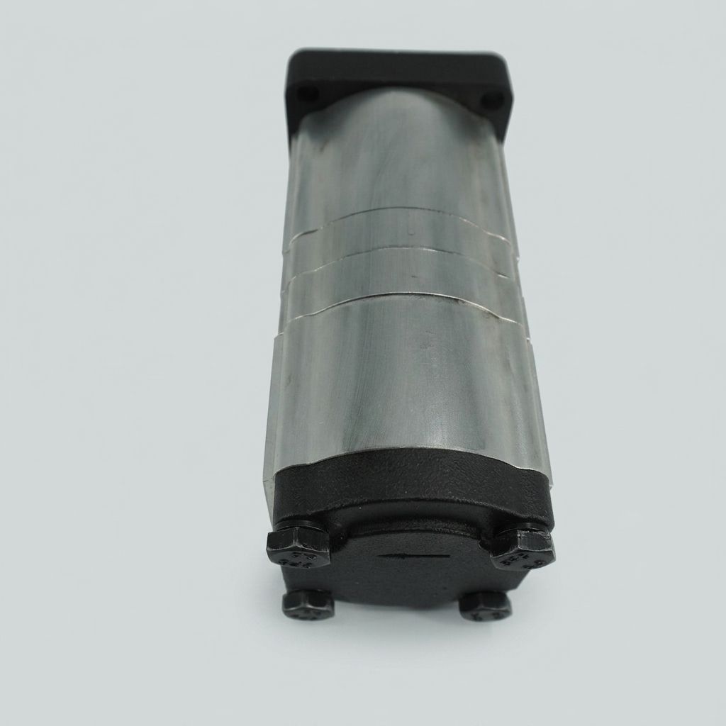 TANDEM HYDRAULIC PUMP