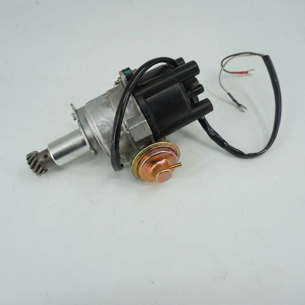 DISTRIBUTOR
