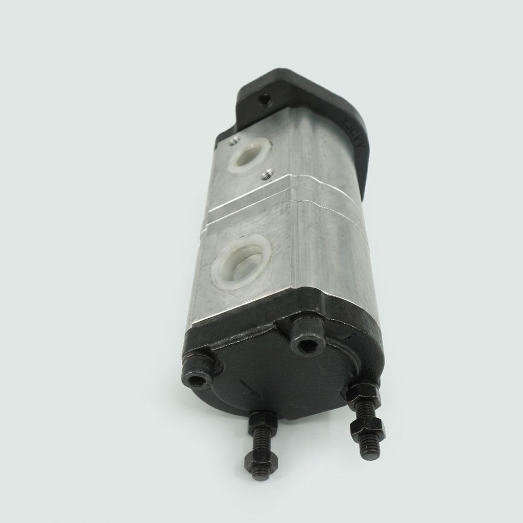 TANDEM HYDRAULIC PUMP
