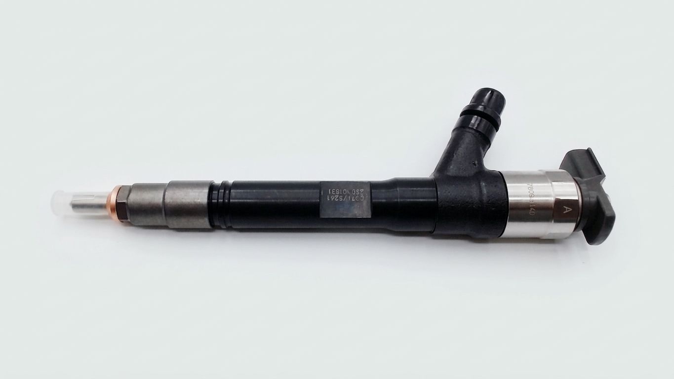 FUEL INJECTOR