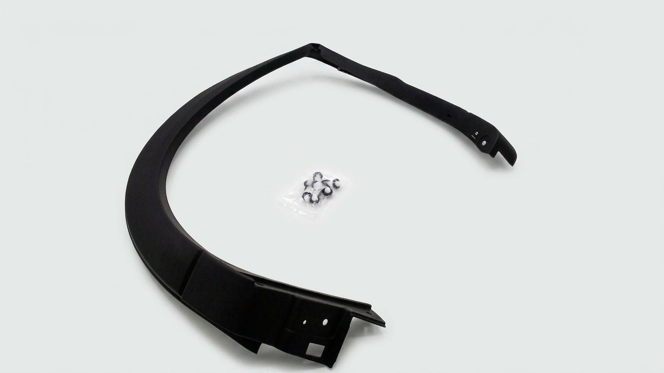REAR LEFT FENDER FLARE TRIM