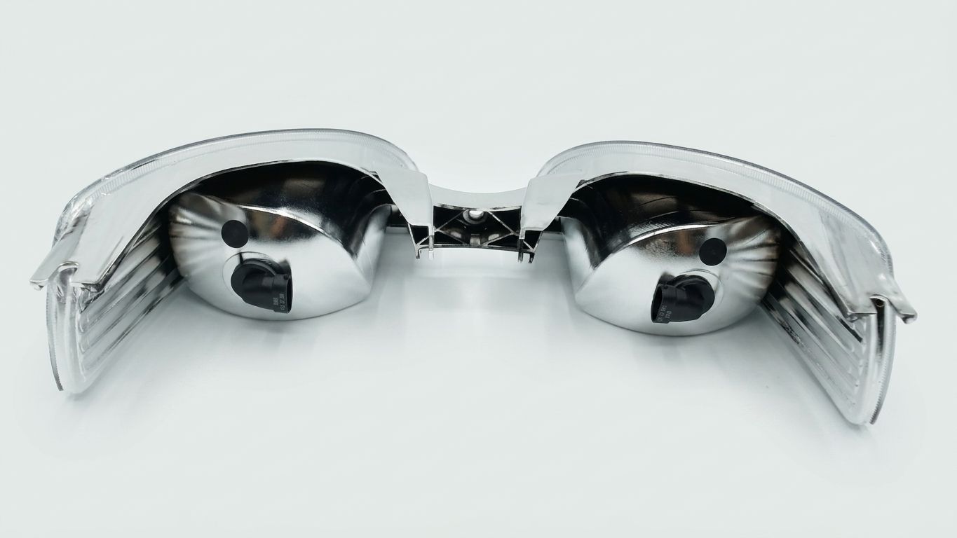 HEAD LIGHT ASSEMBLY