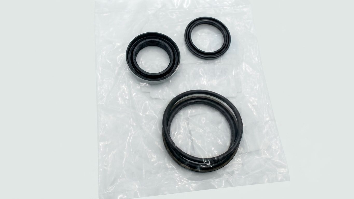 STEERING CYL SEAL KIT