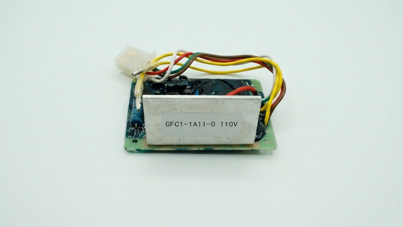 120V AUTOMATIC VOLTAGE REGULATOR